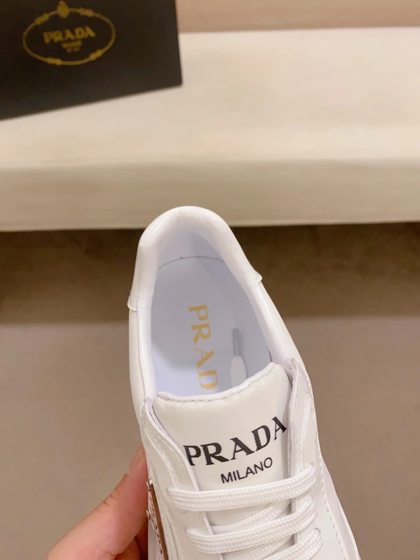 Men's shoes 💰: 480💰 [Prada～Prada] Trendy new styles are on the market. Same style as the official website. Counter quality. Original matching. [Strong] [Strong] Selected first-layer cowhide fabric. Comfortable and breathable sheepskin lining, fine workmanship, upper layer made of 100% pure cowhide, original last shape, comfortable on the feet, shoe sizes 38 to 44
